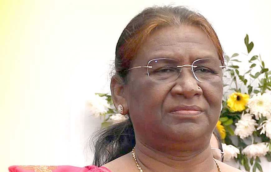 बालोद : राष्ट्रपति श्रीमती द्रौपदी मुर्म ने आदि कर्मयोगी अभियान के अंतर्गत उल्लेखनीय कार्यों के लिए बालोद जिले को प्रदान किया स्क्रीन फेलिसिटेशन अवार्ड