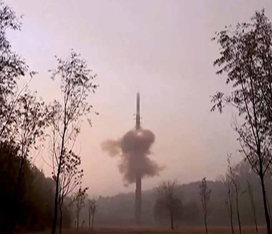 ट्रंप के दौरे से ठीक पहले नॉर्थ कोरिया का बड़ा कांड, APEC सम्मेलन में बढ़ा तनाव