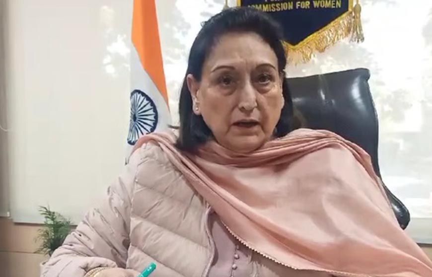 महिला आयोग की चेयरपर्सन ने SI भूषण कुमार को फटकारा, सोशल मीडिया वीडियो की जांच के आदेश दिए