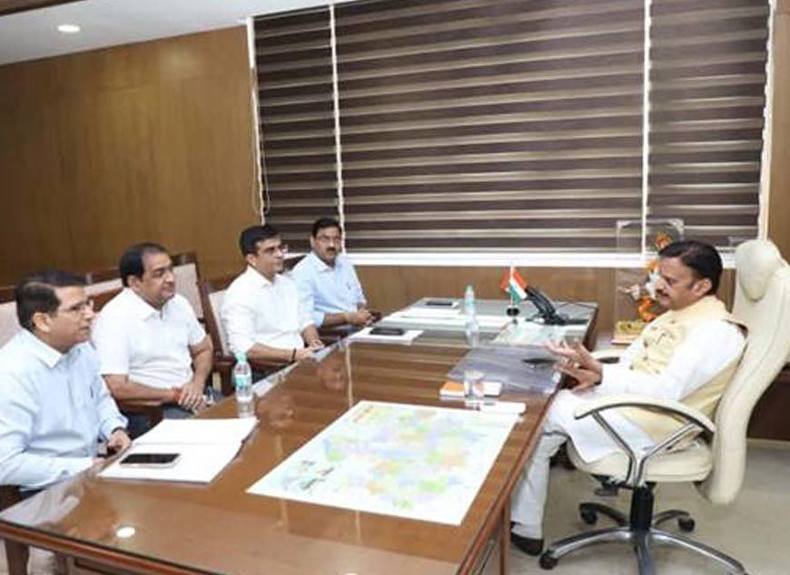 रीवा एयरपोर्ट के विस्तार और सुदृढ़ीकरण के लिए शीघ्र बनायें प्रस्ताव : उप मुख्यमंत्री शुक्ल