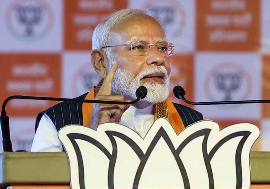 समस्तीपुर के कर्पूरी ग्राम पहुंचे पीएम मोदी, कर्पूरी ठाकुर की प्रतिमा पर चढ़ाया माल्यार्पण