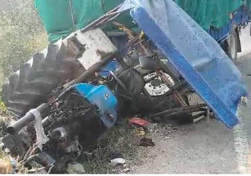 फगवाड़ा हादसा: इनोवा और ट्रैक्टर-ट्रॉली की भीषण टक्कर, देखिए कैसे उड़ गए वाहन