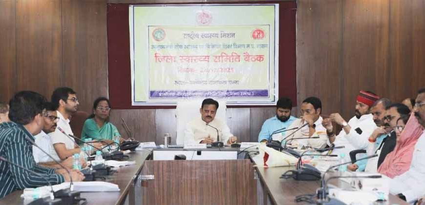 पदभार ग्रहण न करने वाले चिकित्सकों के विरूद्ध करें कार्रवाई : उप मुख्यमंत्री शुक्ल