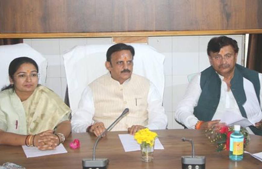 उप मुख्यमंत्री  शुक्ल ने150 बेड के नवीन हास्पिटल का निर्माण अक्टूबर 2026 तक पूरा करने के निर्देश