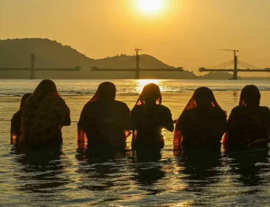 नहाय-खाय से शुरू हुआ छठ महापर्व, अगस्त का फूल पहुंचा 1000 रुपये किलो!