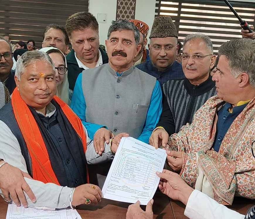 उमर अब्दुल्ला को राज्यसभा चुनाव में लगा बड़ा झटका, कौन हैं सतपाल शर्मा? जिसने तोड़े 4 MLA
