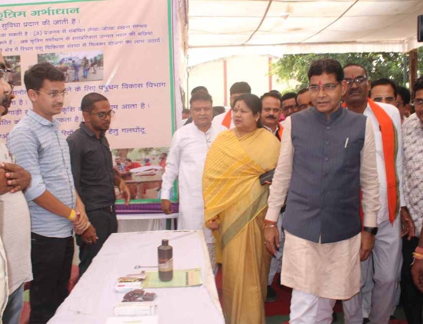 'किसान हैं विकसित भारत की रीढ़, तिलहन उत्पादन से बढ़ेगी आत्मनिर्भरता' : मंत्री टंक राम वर्मा