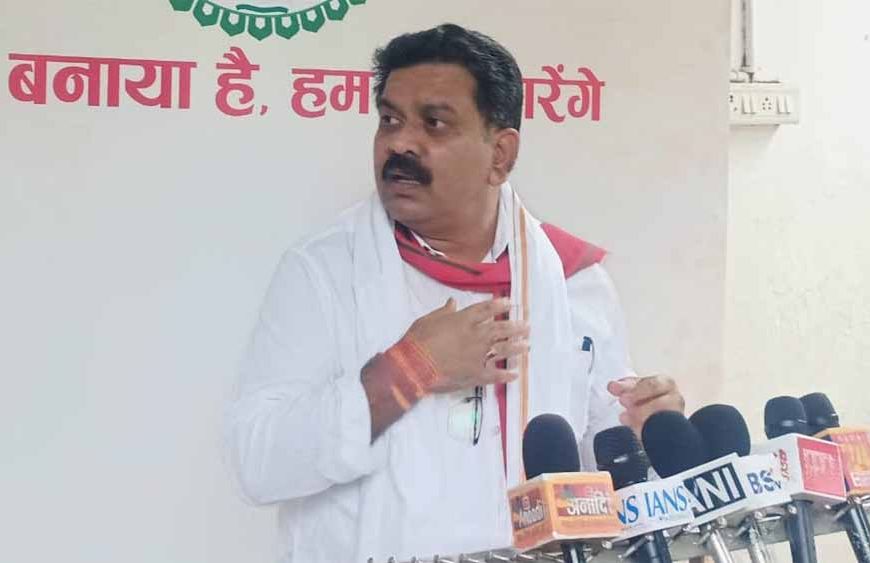 21 नक्सलियों के आत्मसमर्पण का गृह मंत्री विजय शर्मा ने किया स्वागत, कहा- निर्धारित समय तक समाप्त होगा नक्सलवाद