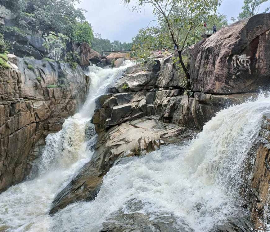रानीदाह जलप्रपात: छत्तीसगढ़ के जंगलों में छिपा अनदेखा स्वर्ग