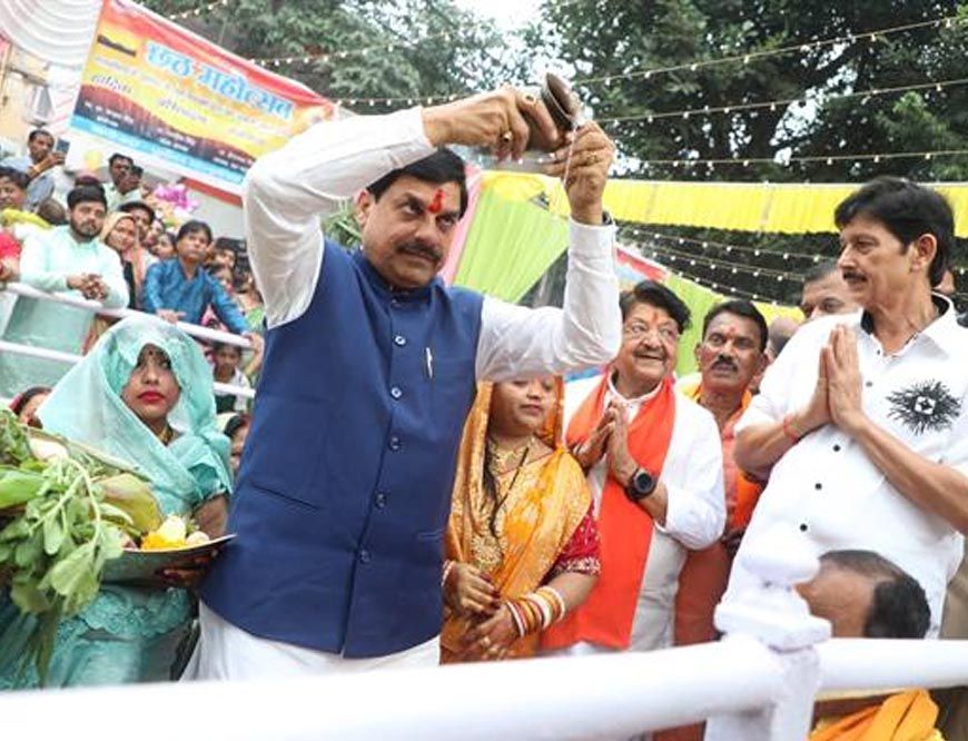 अपनों के सुख समृद्धि के लिए कष्ट सहते हुए आनंद के साथ व्रत रखने वाली माता-बहनों को मेरा नमन : मुख्यमंत्री डॉ. यादव