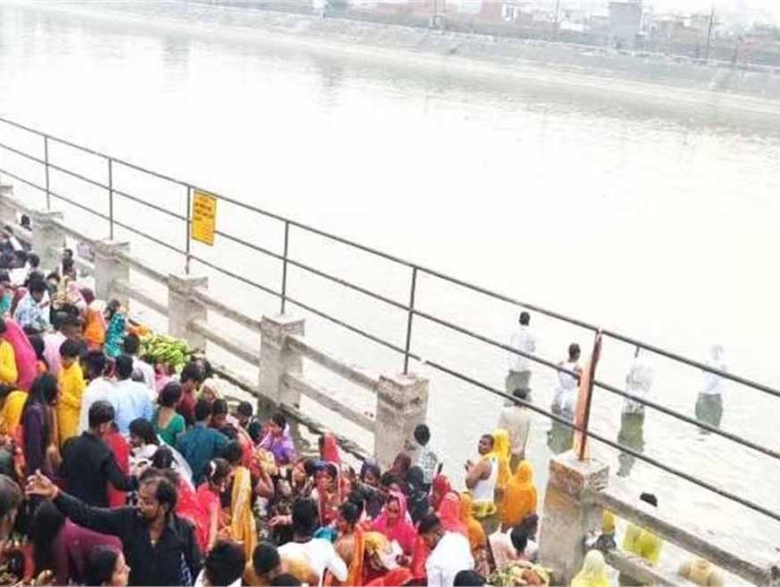 छठ पूजा में हादसा: करनाल में यमुना नदी में डूबा युवक, गोताखोरों की टीम जुटी तलाश में