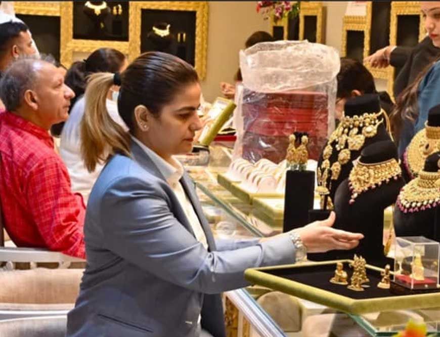 सोना ₹13,000 और चांदी ₹29,000 तक लुढ़की: रिकॉर्ड ऊँचाई से तगड़ी गिरावट