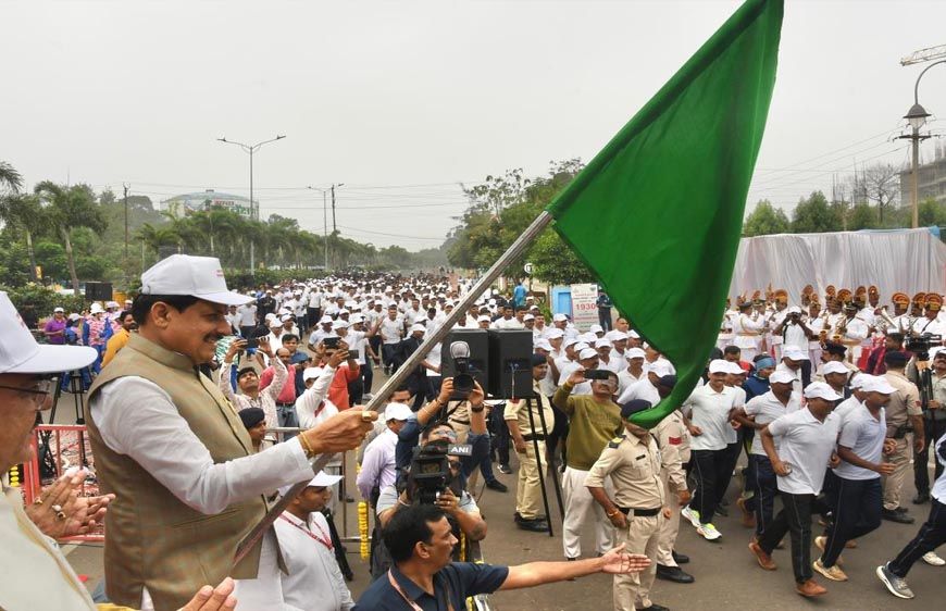 सीएम मोहन यादव ने साइबर जागरूकता रैली को हरी झंडी दिखाकर किया रवाना