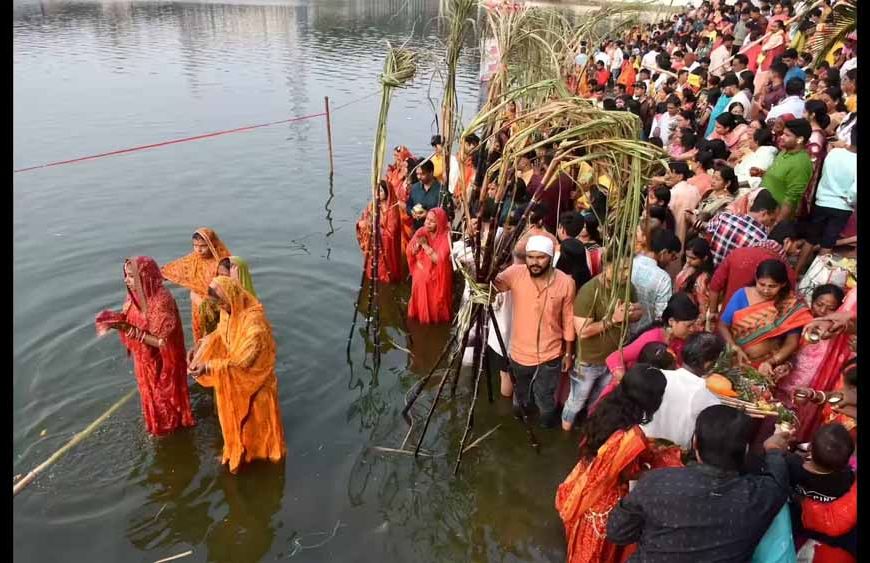 झारखंड में छठ का मातम: खुशियों के पर्व पर छा गया सन्नाटा, कई परिवार बिछुड़े अपनों से