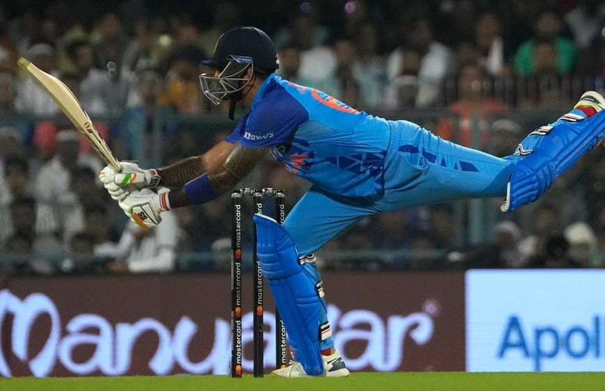 सूर्यकुमार यादव ने T20 में लगाए 150 छक्के, दिग्गजों के क्लब में हुई एंट्री