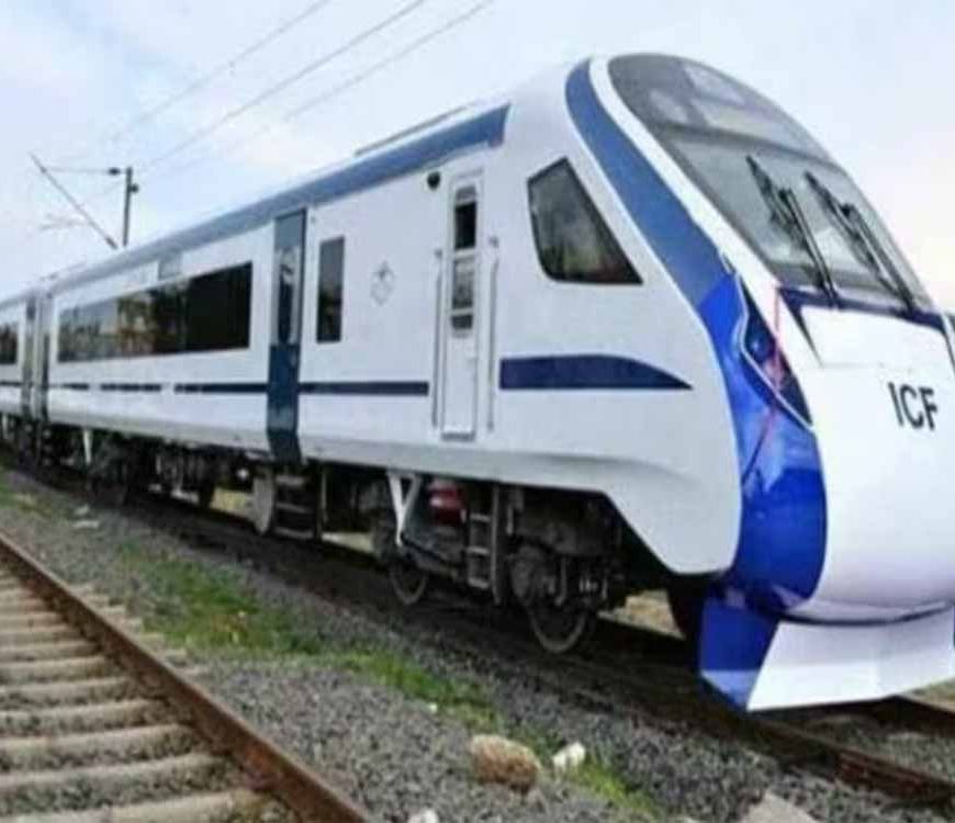 वंदे भारत एक्सप्रेस के पायलट की हरकत देख यात्रियों के उड़े होश, रेलवे में मचा हड़कंप!