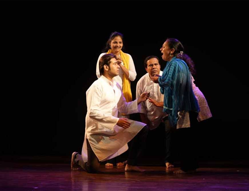 उनके हिस्से का प्रेम में रिश्तों की विडंबना तो गरीबनवाज में दिखा उद्यमी का संघर्ष