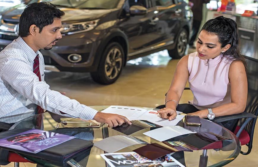 महिलाओं के लिए कार लोन में बड़ा फायदा: 0.8% ब्याज और 90% तक लोन