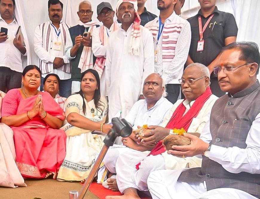 रायपुर : बाबा कार्तिक उरांव ने जनजातीय समाज के उत्थान हेतु अपना जीवन किया समर्पित - मुख्यमंत्री  विष्णु देव साय