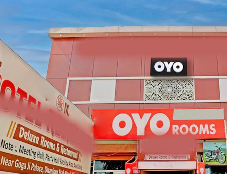 वाराणसी में पुलिस का बड़ा अभियान: OYO होटल से वेश्यावृत्ति गिरोह का हुआ पर्दाफाश