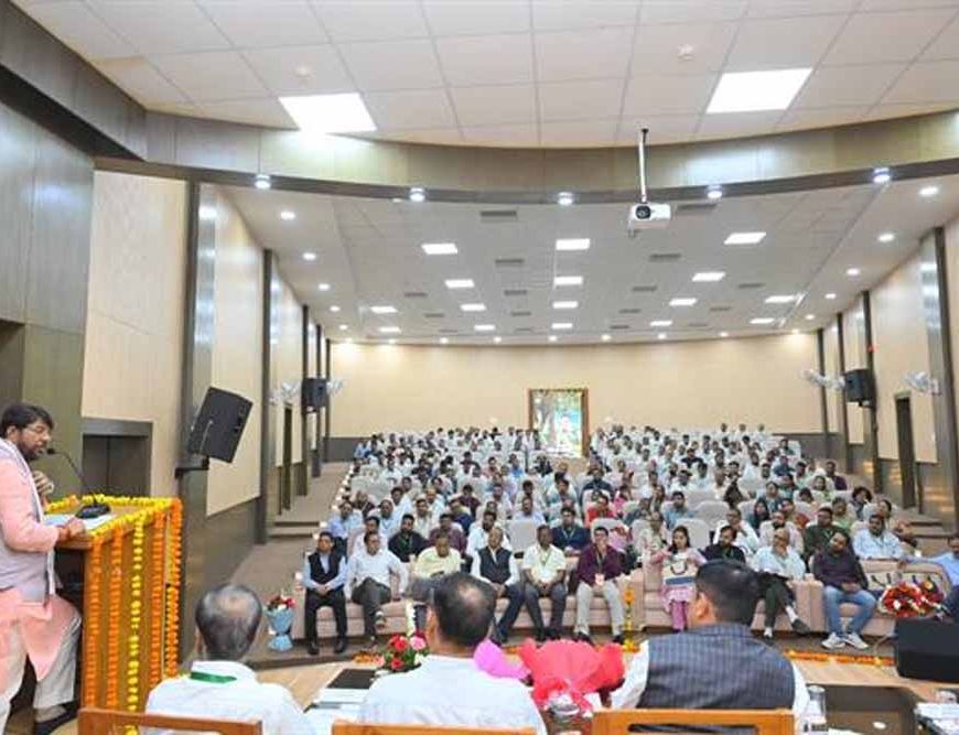 प्रदेश की प्रगति में पशुपालन एवं डेयरी क्षेत्र का महत्वपूर्ण योगदान : राज्य मंत्री पटेल