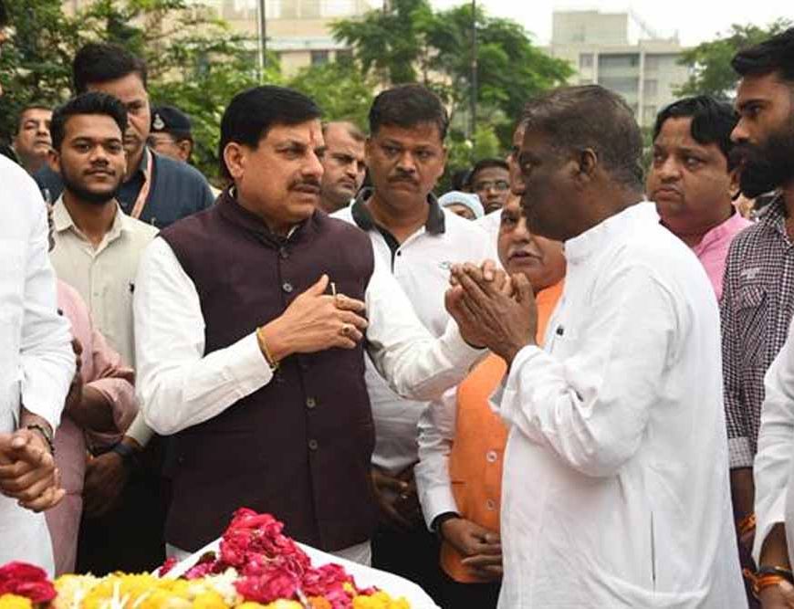 मुख्यमंत्री डॉ. यादव ने पूर्व मंत्री डॉ. चौधरी की माताजी श्रीमती सुमित्रा देवी के निधन पर शोक व्यक्त किया