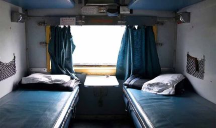 रेलवे ने बदले टिकट बुकिंग के नियम! अब तय हुआ सोने का समय, लोअर बर्थ इन्हें मिलेगी