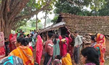 दुमका में खौफनाक वारदात: सोते दुकानदार की बेरहमी से हत्या, इलाके में सनसनी