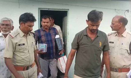 मदरसे के इमाम के घर छापा: 12 लाख के नकली नोट और प्रिंट मशीन बरामद