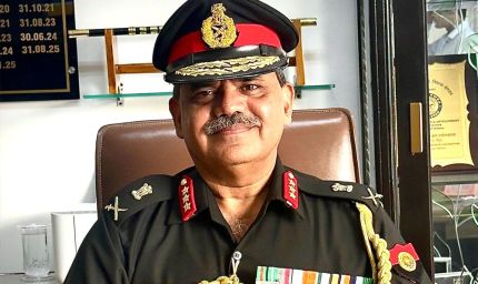 कानपुर निवासी लेफ्टिनेंट जनरल अविनाश दास ने नई दिल्ली स्थित 'आर्मी हॉस्पिटल रिसर्च एंड रेफरल' के कमांडेंट का पदभार संभाला