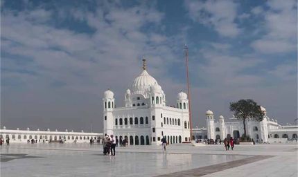 गुरुपर्व से पहले पाकिस्तान रवाना हुआ सिख श्रद्धालुओं का जत्था, करतारपुर साहिब में होंगे दर्शन