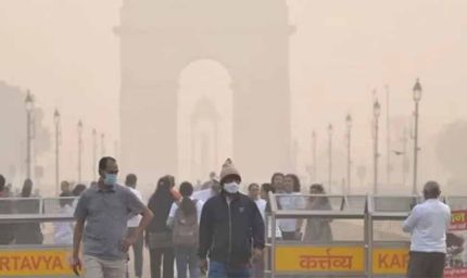 दिल्ली में सांस लेना हुआ मुश्किल! 19 इलाके रेड जोन में, हरियाणा-पंजाब में बारिश की चेतावनी
