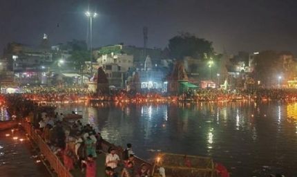 कार्तिक पूर्णिमा: अमरकंटक में श्रद्धालुओं की भारी भीड़, नर्मदा तट पर पूजन और पुण्य स्नान