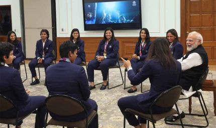 वर्ल्ड चैंपियंस से PM मोदी की अपील: घर लौटकर बेटियों को खेल के लिए प्रेरित करें