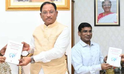 IPS डॉ. संतोष की पुस्तक का विमोचन: संयुक्त राष्ट्र के शांति प्रयासों पर आधारित रचना सीएम साय व डॉ. रमन सिंह को भेंट