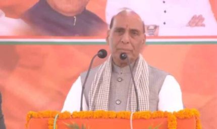 औरंगाबाद में राजनाथ का तंज: तेजस्वी कर सकते हैं ये काम, हम नहीं!