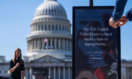 US शटडाउन का असर: 3300 उड़ानें रद्द, स्टाफ छुट्टी पर, यात्रियों में हाहाकार