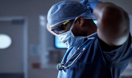 AIIMS गोरखपुर के डॉक्टरों ने किया कमाल: मरीज की टूटी हड्डी बिना बेहोश किए की सर्जरी