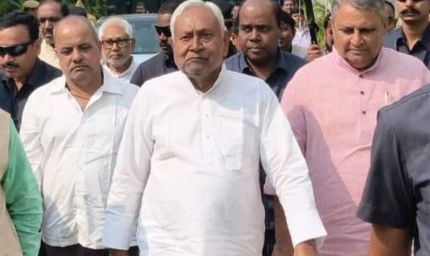 दूसरे चरण की वोटिंग के बीच अचानक नीतीश की ‘पॉलिटिकल मीटिंग’, ललन सिंह से मुलाकात ने बढ़ाई सियासी गर्मी