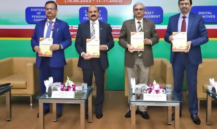 पारदर्शिता को सशक्त बनाने के बैंक की डिजिटल पहलों का अनावरण करने हेतु केंद्रीय सतर्कता आयुक्त ने पीएनबी का दौरा किया