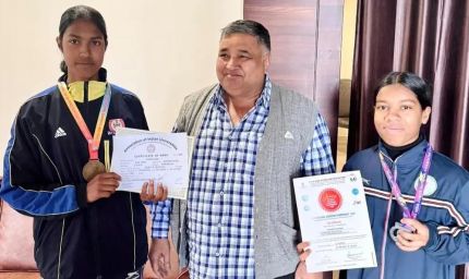 रायपुर : मार्शल आर्ट्स नेशनल प्रतियोगिता के लिए अंबिकापुर की बेटियाँ जम्मू-कश्मीर रवाना