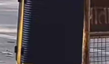 अयोध्या में मचा हड़कंप: हाई अलर्ट के बीच लावारिस बैग से फैली सनसनी, बम स्क्वॉड ने संभाली कमान