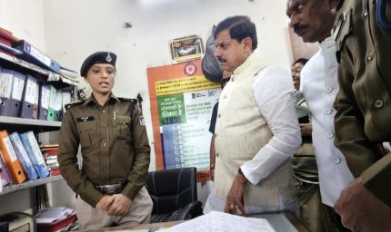 मुख्यमंत्री डॉ. यादव ने एमजी रोड़ थाने का किया औचक निरीक्षण
