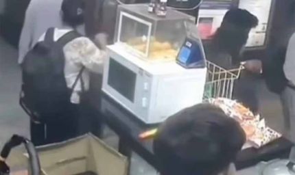 लाल किले के पास धमाका! मेट्रो स्टेशन की CCTV फुटेज में दिखी दहशत