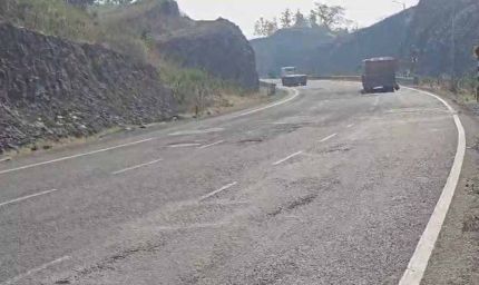 106 करोड़ की सड़क 6 महीने में उखड़ी: हाईकोर्ट ने NHAI से 15 दिसंबर तक मांगा जवाब