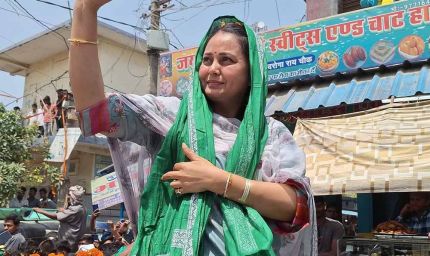 लालू की बेटी रोहिणी का बड़ा फैसला: राजनीति और परिवार दोनों से दूरी का ऐलान