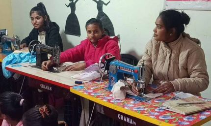 उप मुख्यमंत्री ने सिलाई प्रशिक्षण केन्द्र का किया निरीक्षण