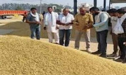 यूपी में धान खरीद को निरंतर मिल रहा किसानों का साथ