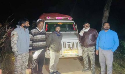अवैध धान परिवहन पर बड़ी कार्रवाई: यूपी नंबर की 3 पिकअप से 210 बोरी जब्त, मालिक-चालकों पर FIR