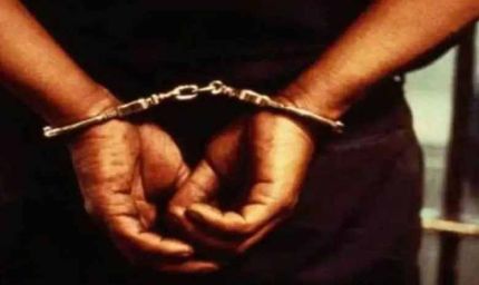 हथकड़ी सहित पुलिस हिरासत से आरोपी फरार, लापरवाही पर तीन आरक्षक निलंबित